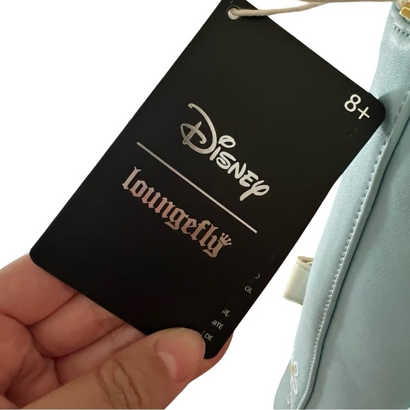 NWT LOUNGEFLY Mickey & Friends Exclusive Park Day Convertible Backpack & Tote - Picture 4 of 5